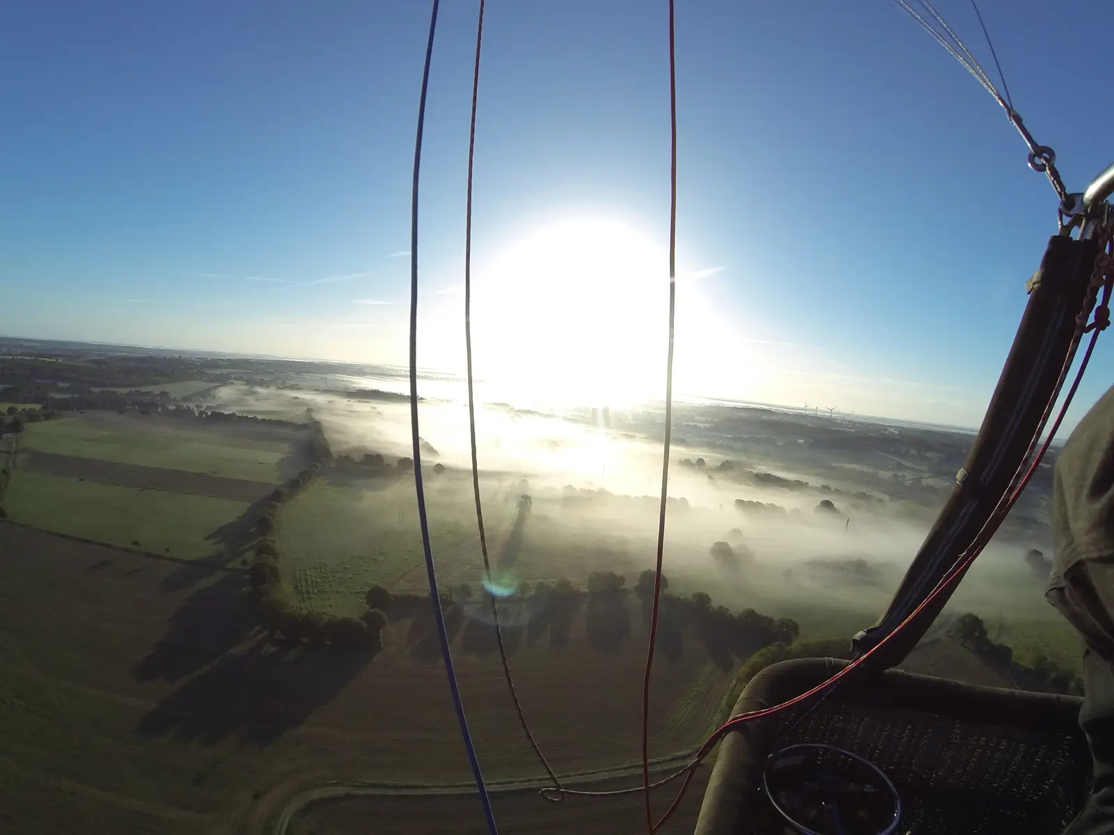 Lever de soleil depuis la nacelle