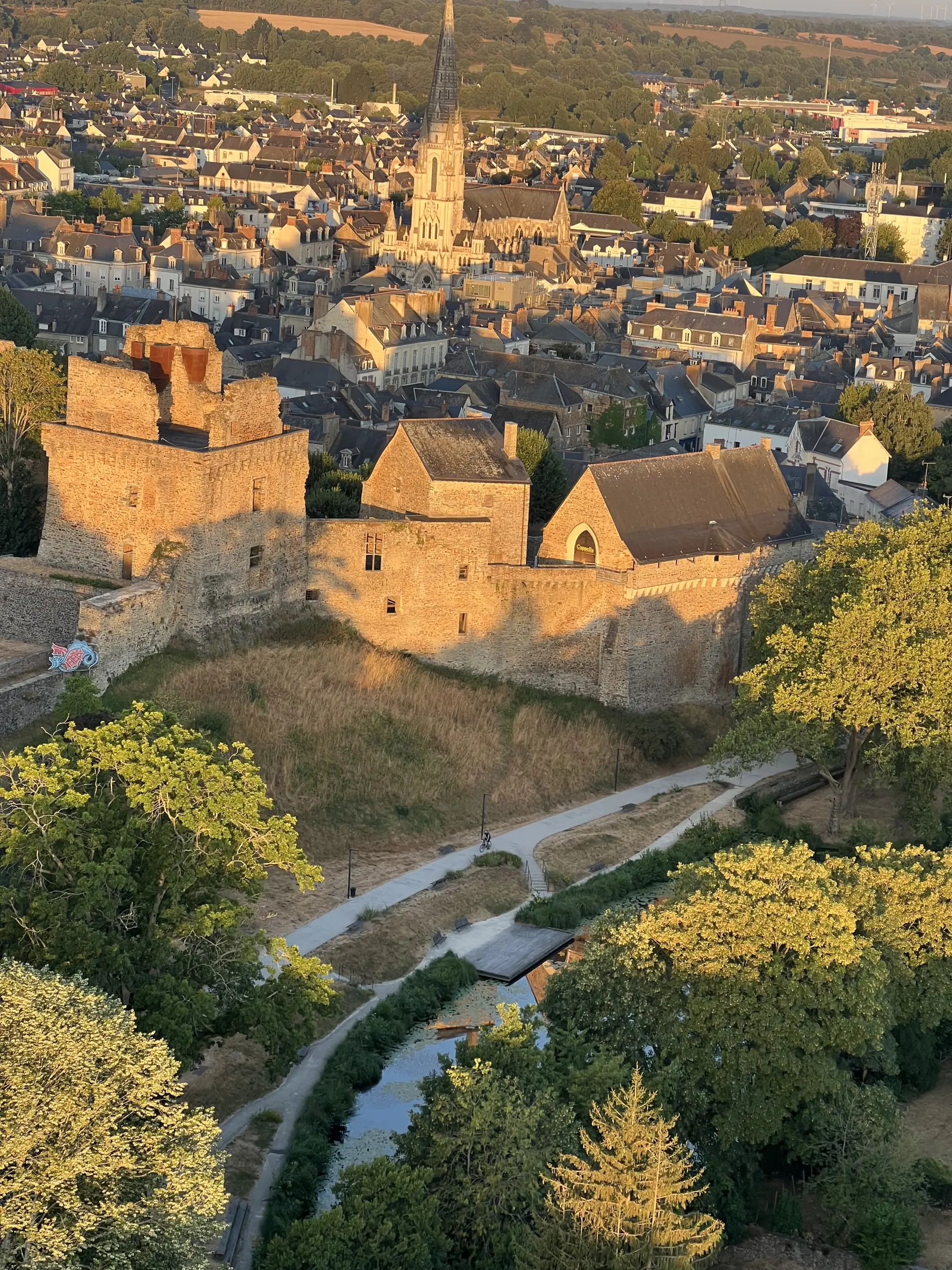 Vol : lever de soleil en Loire Atlantique